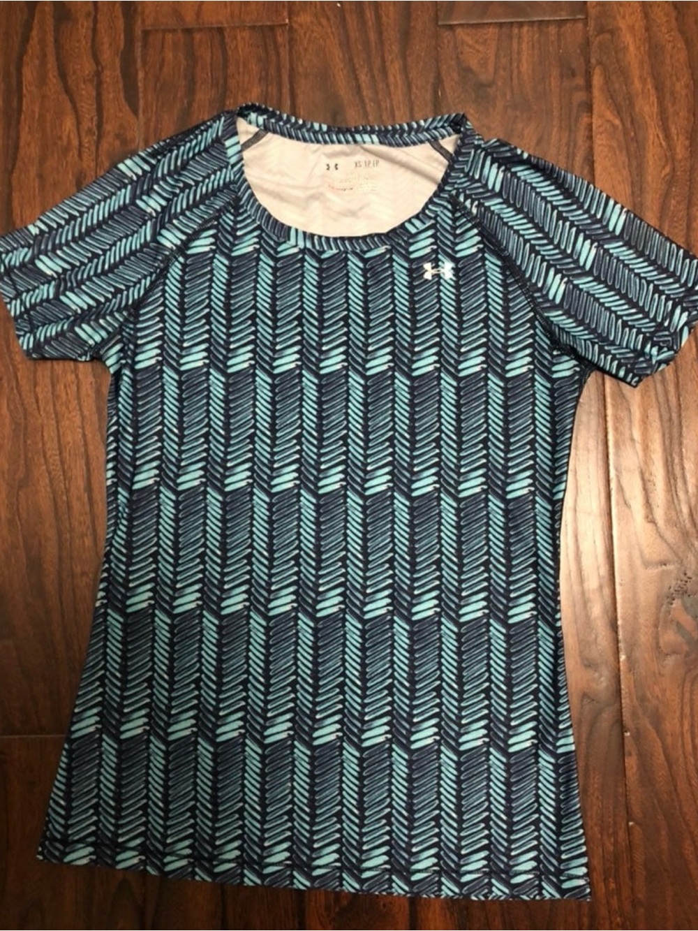 * Womens Under Armour Top